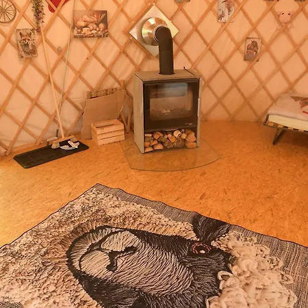 01 Jurta Seda U Stodoly Luxussátor *